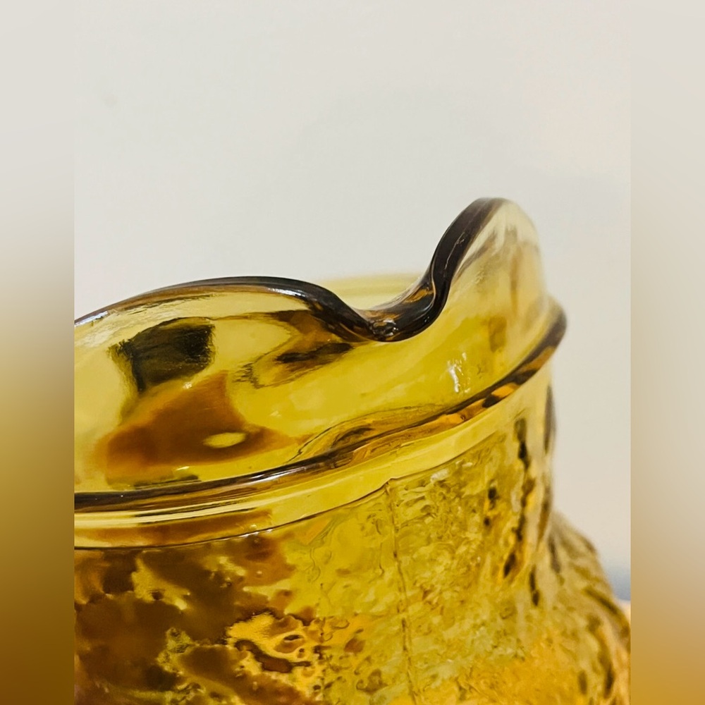 Vintage Anchor Hocking Rain Water Pitcher Amber Honey Gold Daisy Glass 9” 64 oz - Picture 4 of 5